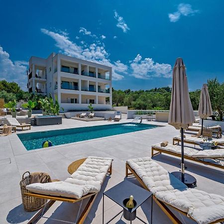 Luxury Villa Del Sogno With Pool, Jacuzzi, Parking Okrug Gornji Eksteriør billede