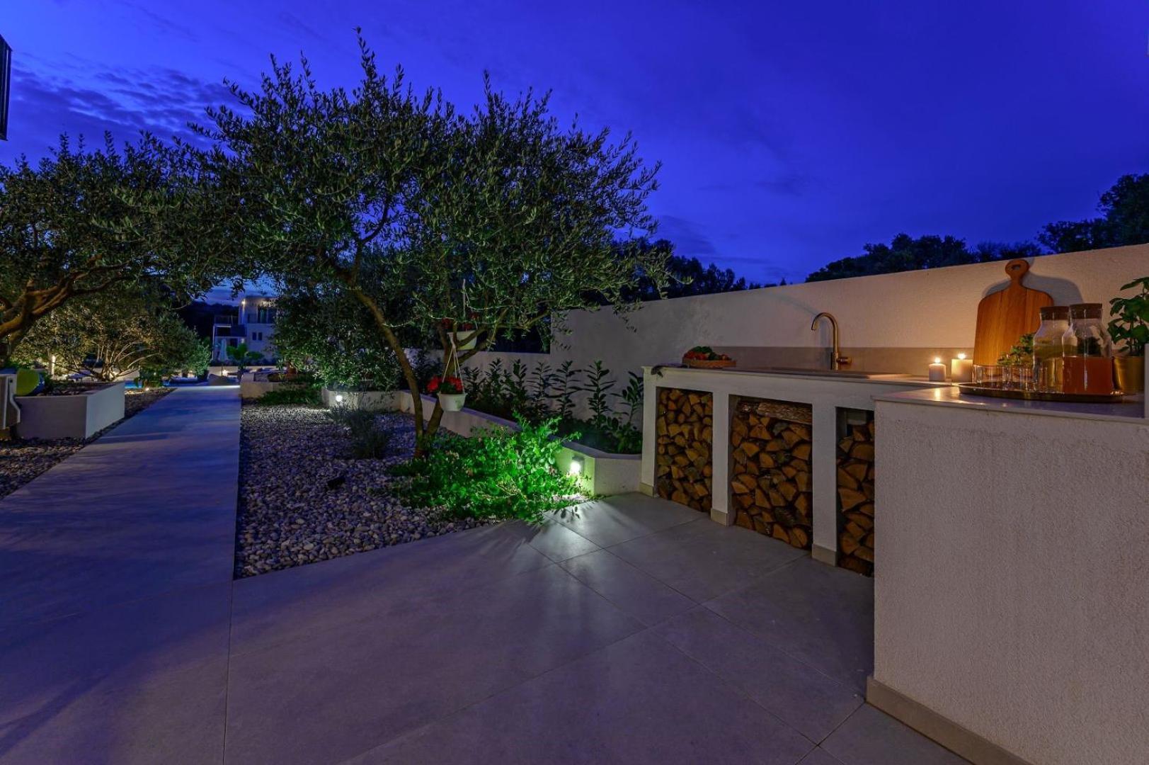 Luxury Villa Del Sogno With Pool, Jacuzzi, Parking Okrug Gornji Eksteriør billede