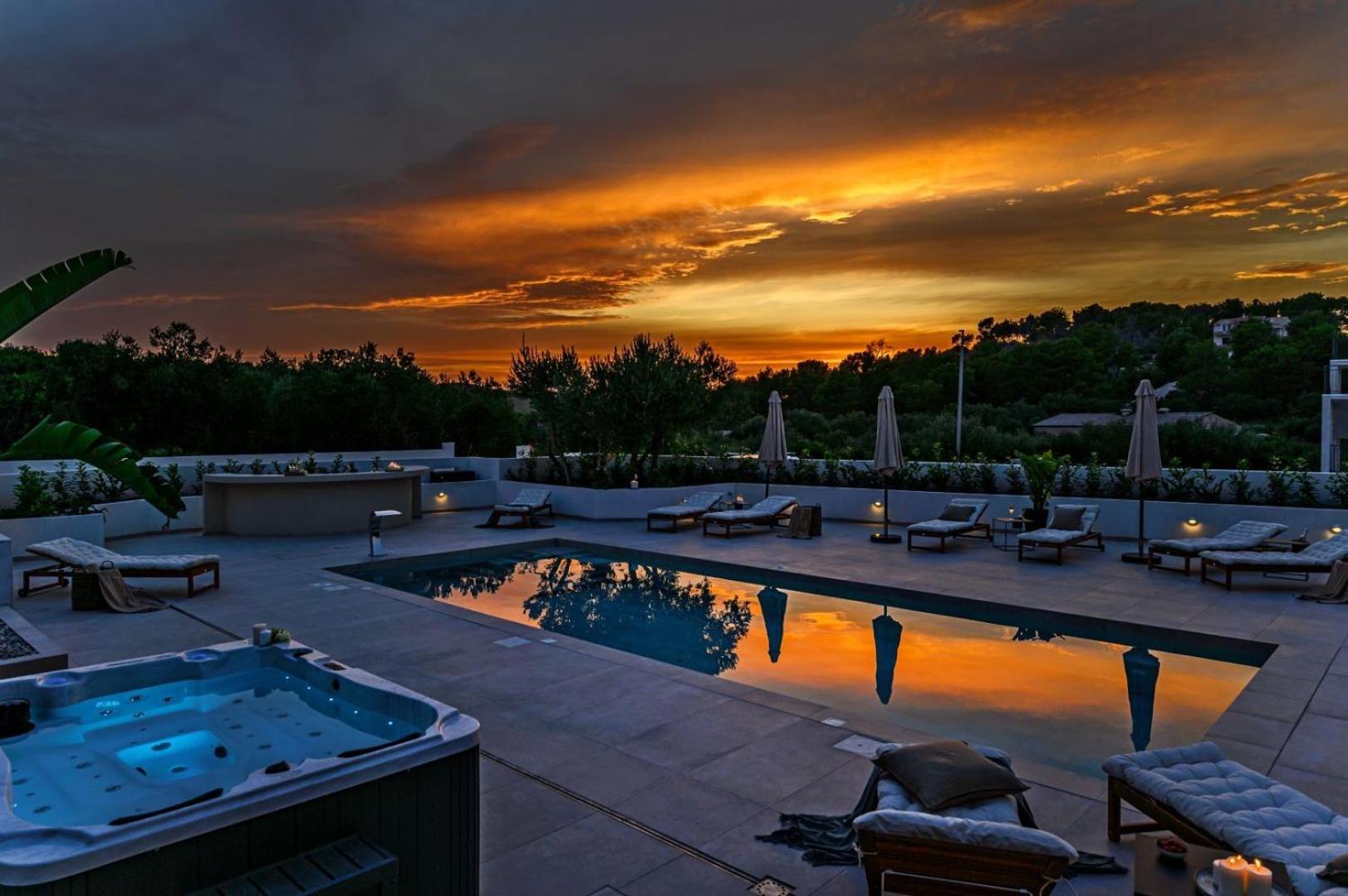 Luxury Villa Del Sogno With Pool, Jacuzzi, Parking Okrug Gornji Eksteriør billede