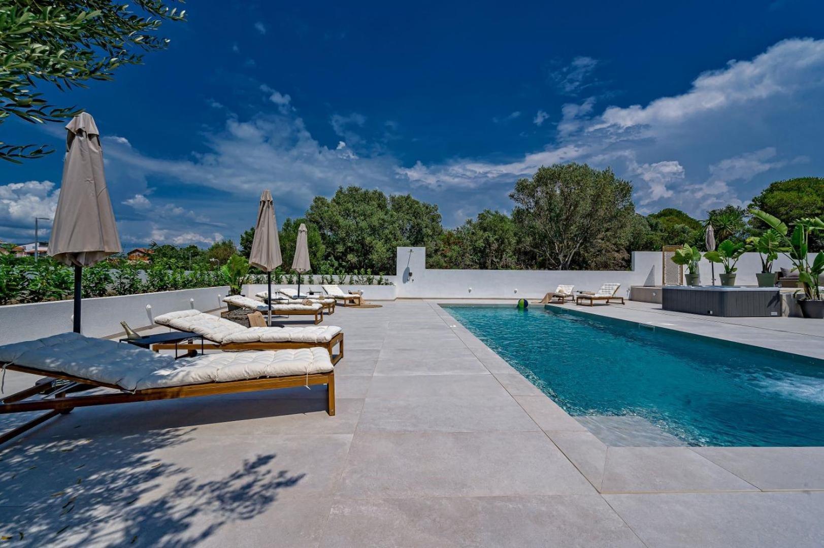 Luxury Villa Del Sogno With Pool, Jacuzzi, Parking Okrug Gornji Eksteriør billede