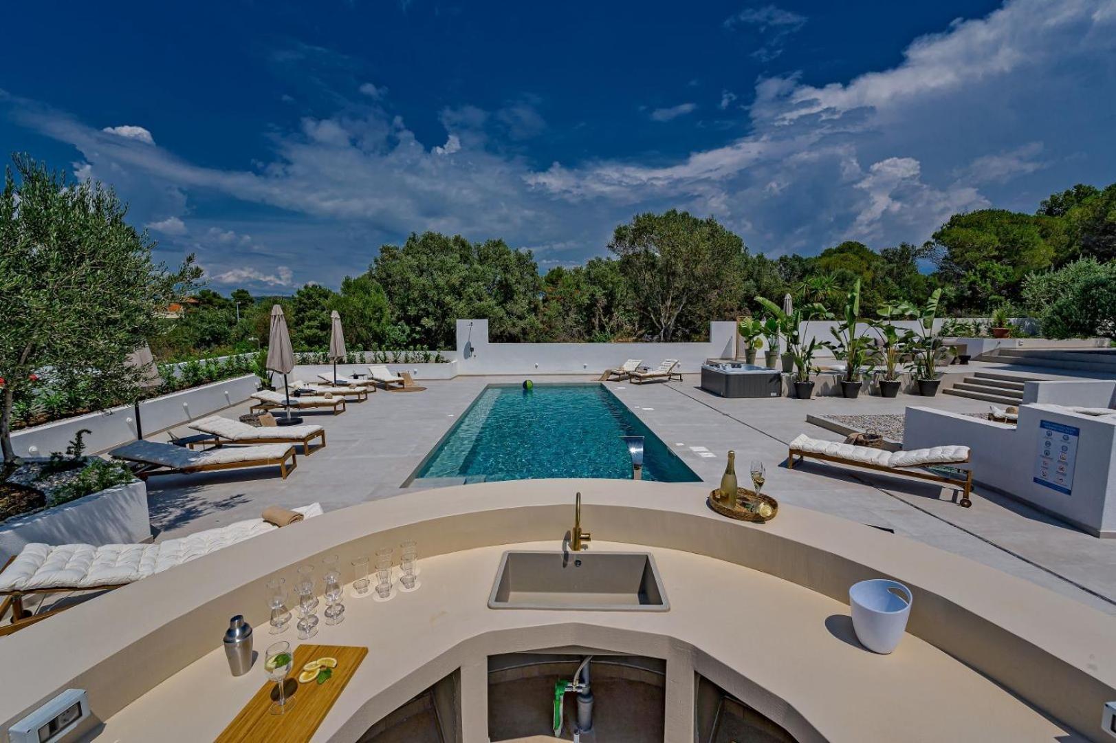 Luxury Villa Del Sogno With Pool, Jacuzzi, Parking Okrug Gornji Eksteriør billede